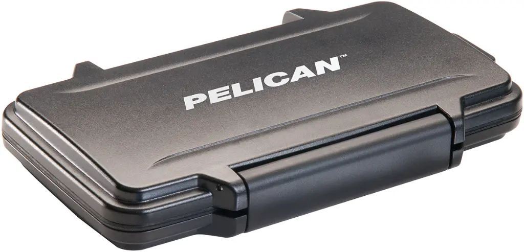pelican-0915-memory-card-hard-camera-case.webp