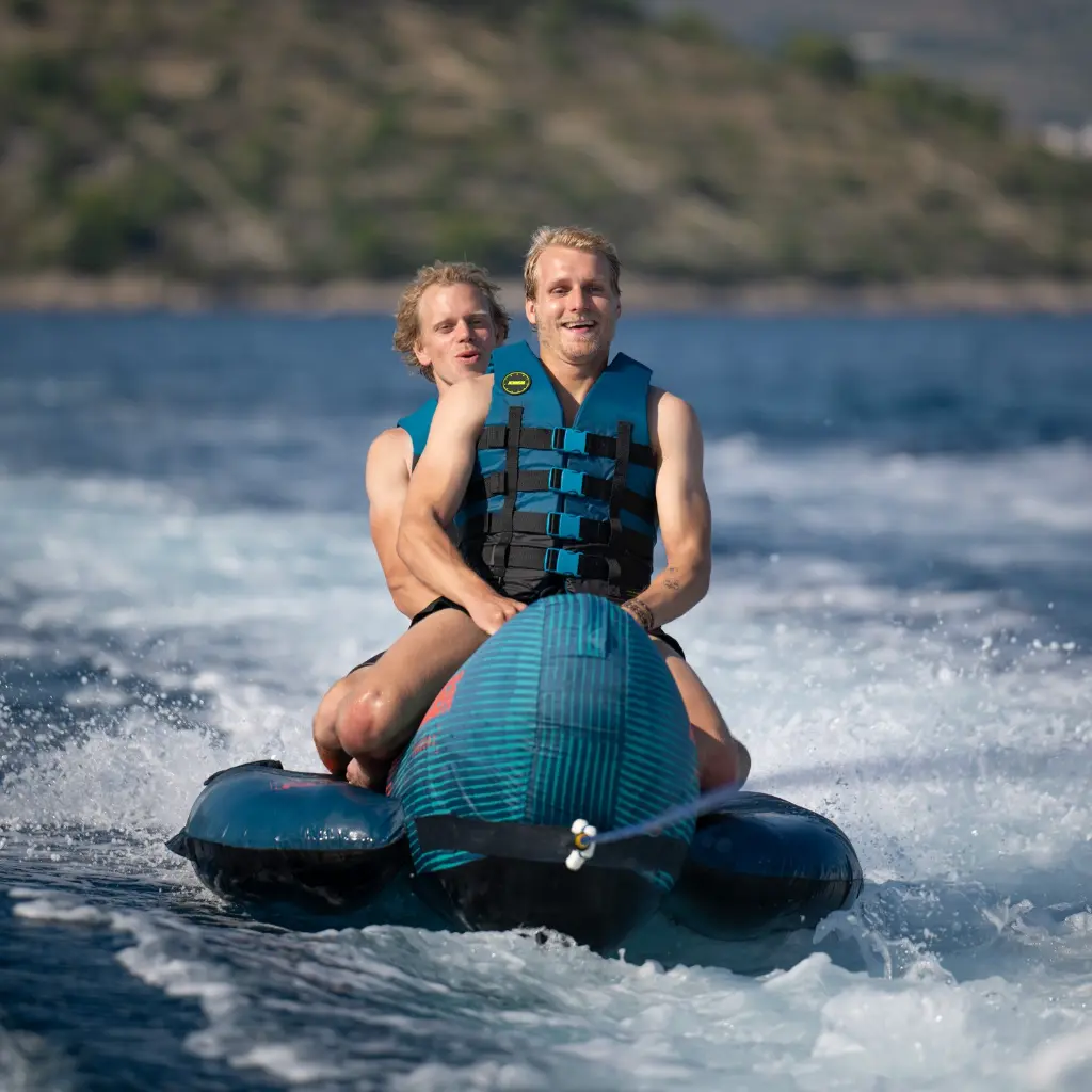 Jobe chaser towable 2p