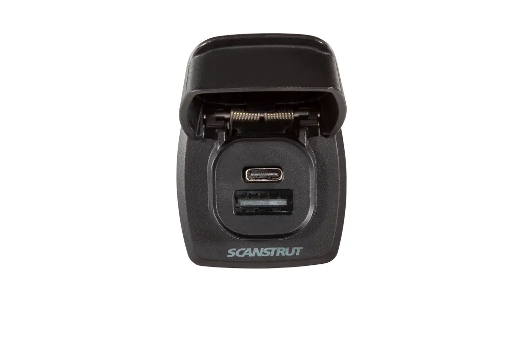 FLIP PRO Plus Fast Charger USB-A & USB-C Socket (2).webp