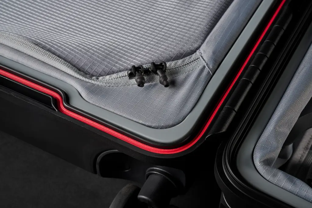HC22,PELICAN TRVL HARDSIDE CARRY-ON,BLK